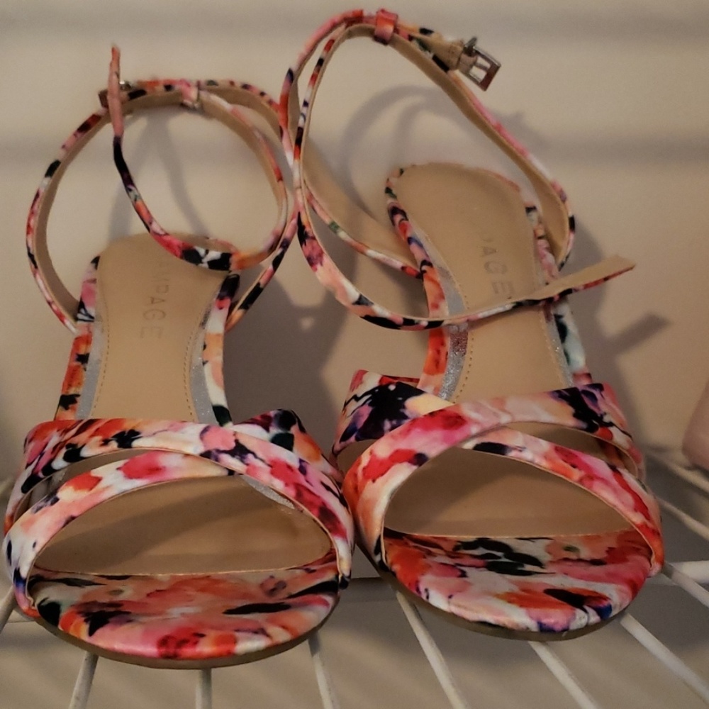 CUTE SHOES!